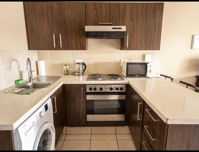 1 BEDROOM APARTMENT FOR SALE IN SUNNINGHILL